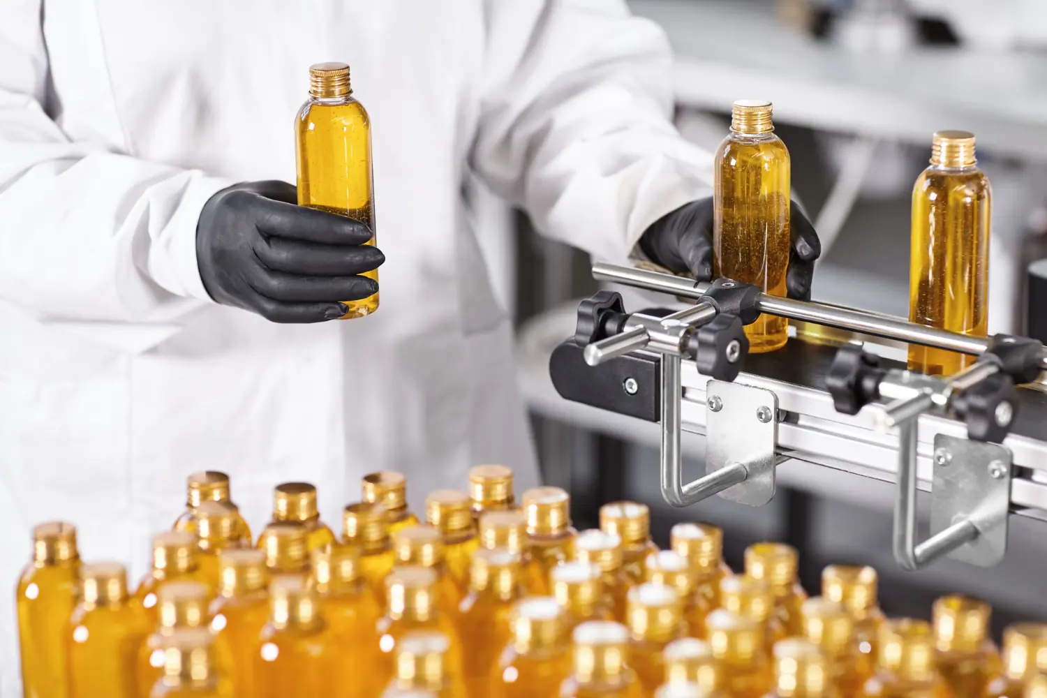 Sora Machine | Meeting the Chemical Industry's Growing Demand: How Sora Machine Responds with Automatic Spray Can Filling Machines